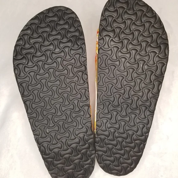 NWOT Sandals with bow accent - Picture 3 of 3